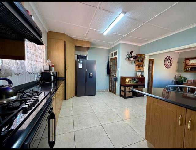 3 BEDROOM HOUSE FOR SALE IN LINMEYER